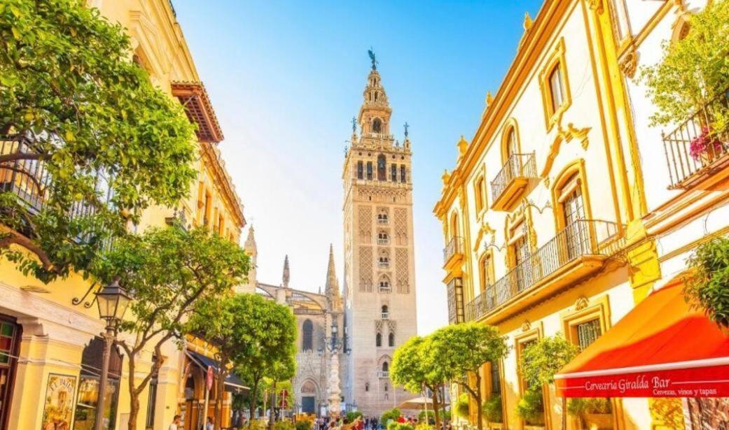 Budget & Lovely Rooms Las Setas Sevilla Exteriör bild