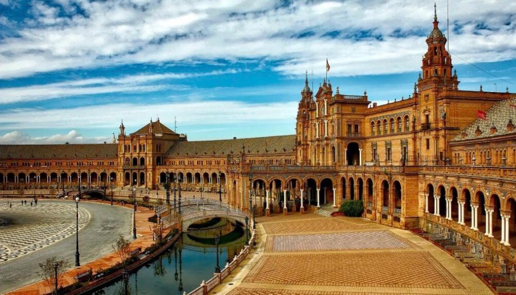 Budget & Lovely Rooms Las Setas Sevilla Exteriör bild