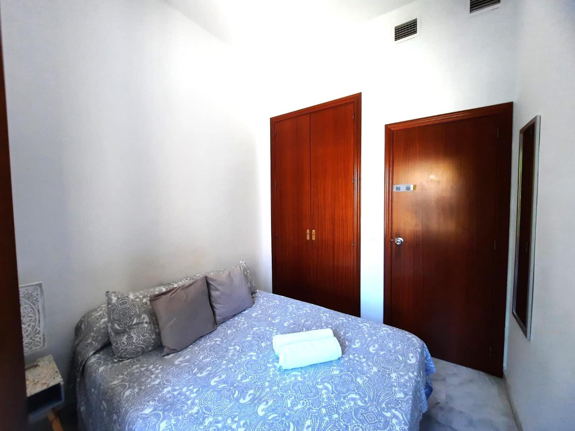Budget & Lovely Rooms Las Setas Sevilla Exteriör bild