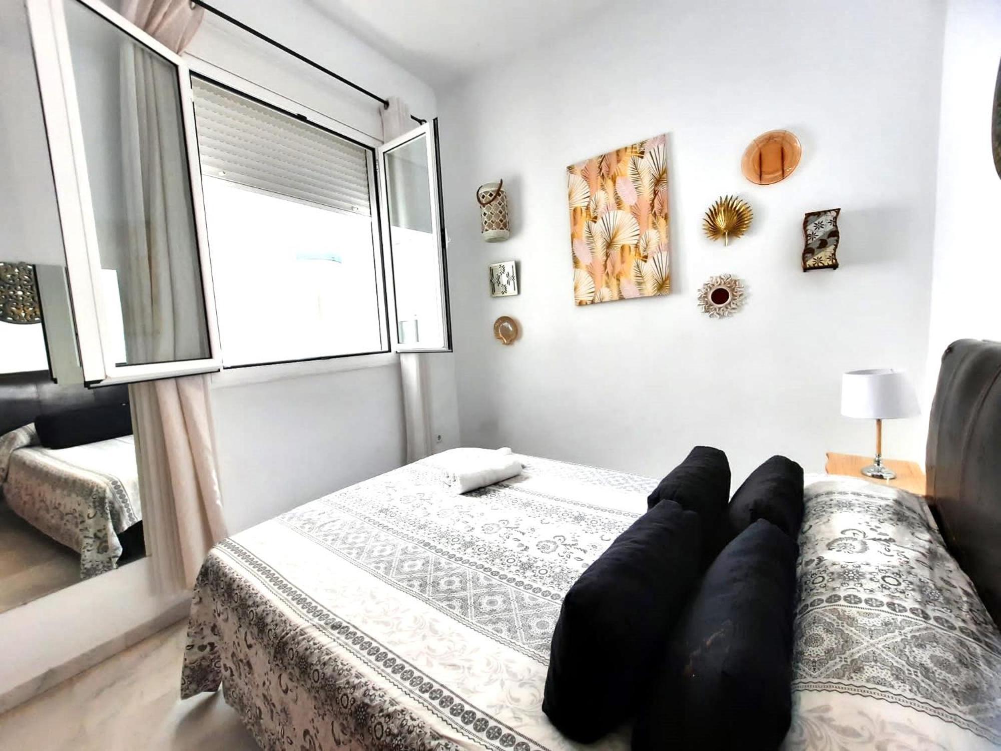 Budget & Lovely Rooms Las Setas Sevilla Exteriör bild